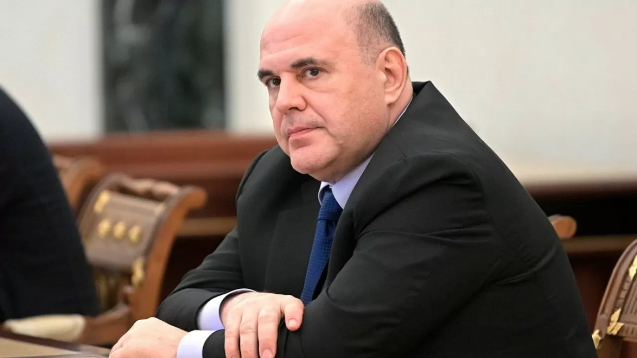 Мишустин поздравил Смаилова с тем, что они снова коллеги