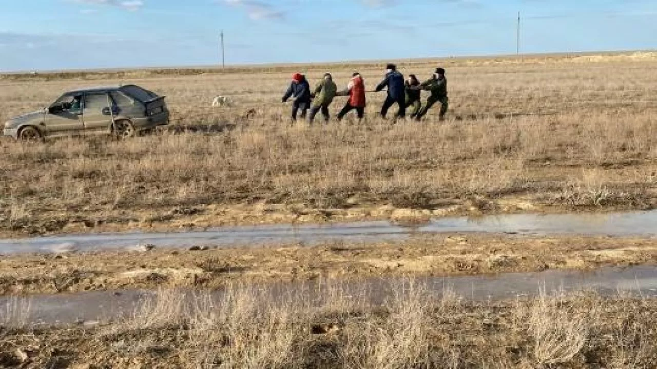 Атырау облысында 6 адам құтқарылды