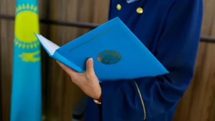 Атырауда жеткіншекті көлігімен қаққан зейнеткер сотталды