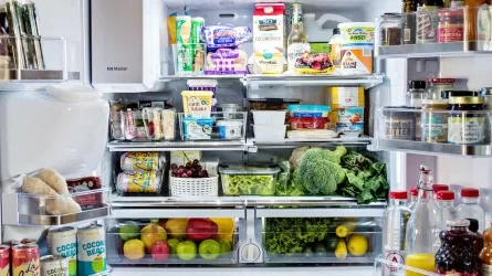 Какие продукты опасно хранить в холодильнике 