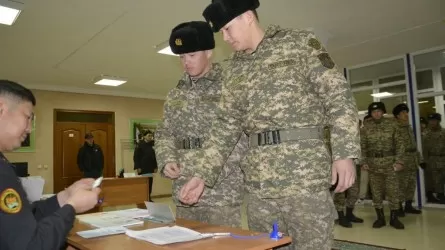 Маңғыстауда егіз сарбаздар өз таңдауларын жасады