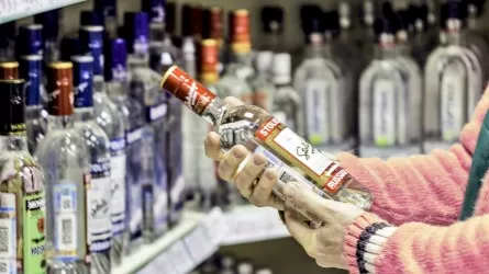 Проверки розничных продавцов алкоголя начнут в Казахстане 