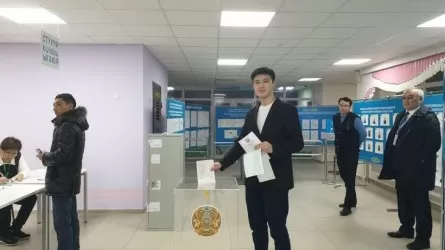 Елорданың 18 жастағы тұрғыны сайлауда алғаш рет дауыс берді