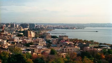 Азербайджан планирует построить "зеленый" энергетический коридор Каспий – Европа