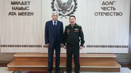 Генсек ОДКБ и министр обороны Кыргызстана обсудили вопросы региональной безопасности 