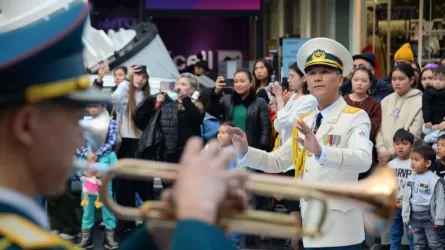 Астана әуежайында қонақтарды Әскери үрмелі оркестр шерумен қарсы алды