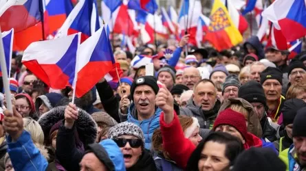 Тысячи чехов требуют прекратить поддержку Украины