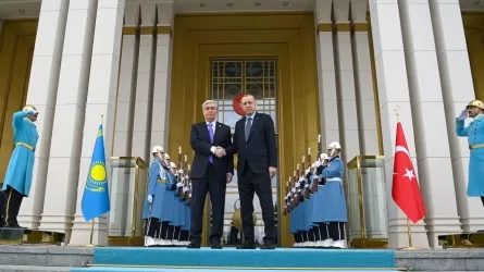 Токаева в Турции встретил Эрдоган