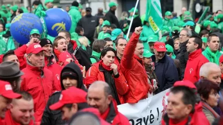 Бельгийские госслужащие вышли на забастовку