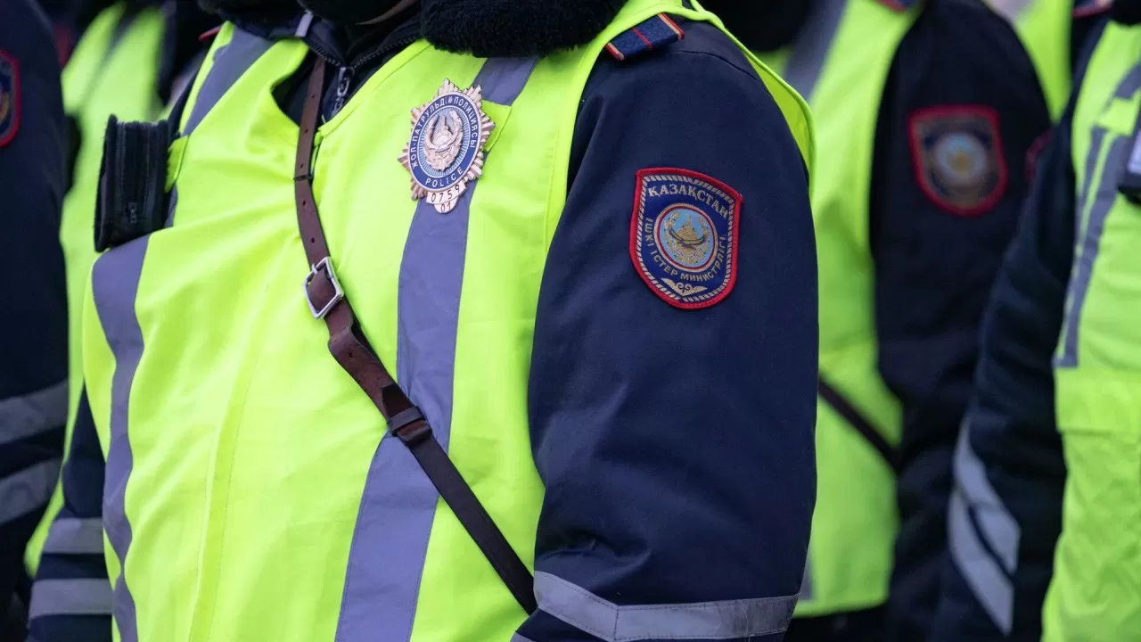 Жүргізуші куәлігінсіз рөлге отырған жігіт 700 мың теңге айыппұл арқалаған