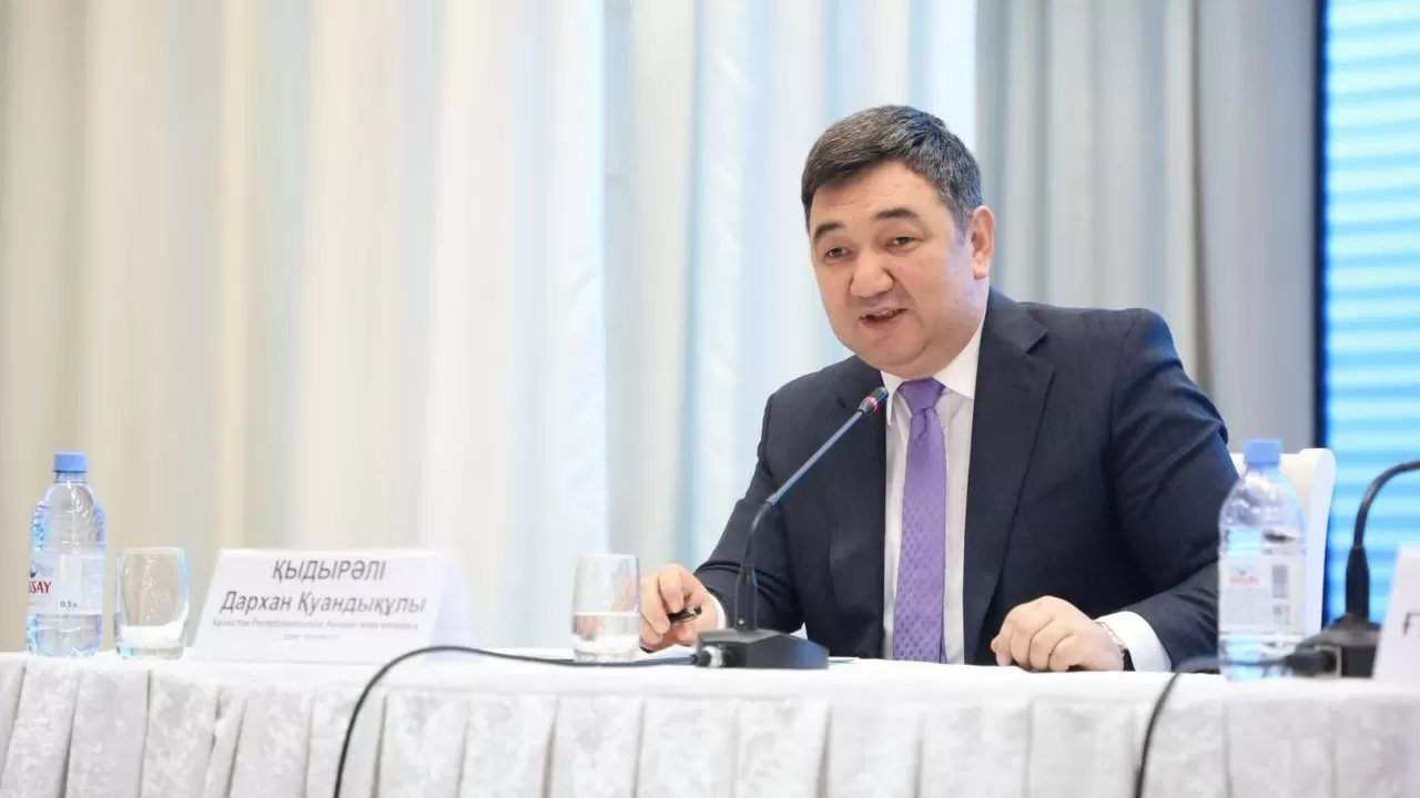Дархан Қыдырәлі Ақпарат және қоғамдық даму министрі лауазымында қалды