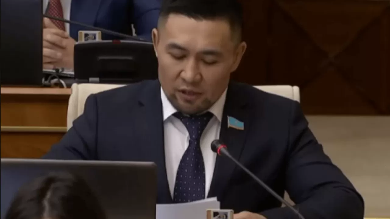 Ардақ Назаров ЛГБТ идеологиясы туралы: "Ауру батпандап кіріп, мысқылдап шығады"