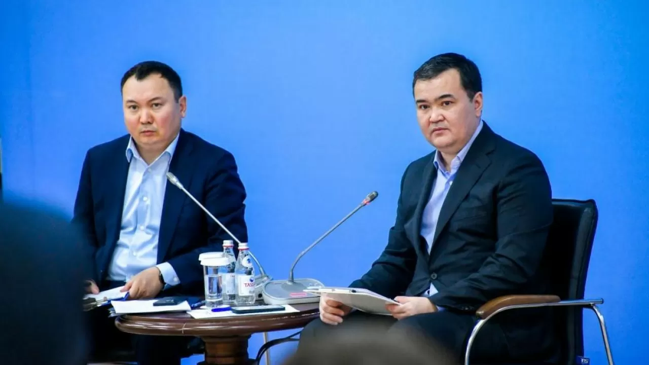 Астана әкімі Жеңіс Қасымбек Есіл ауданы тұрғындарымен кездесті