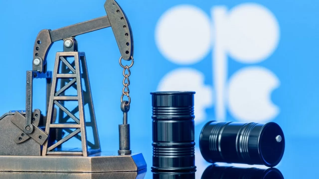 Reuters: ОПЕК+ берет штурвал нефтяного рынка в свои руки  