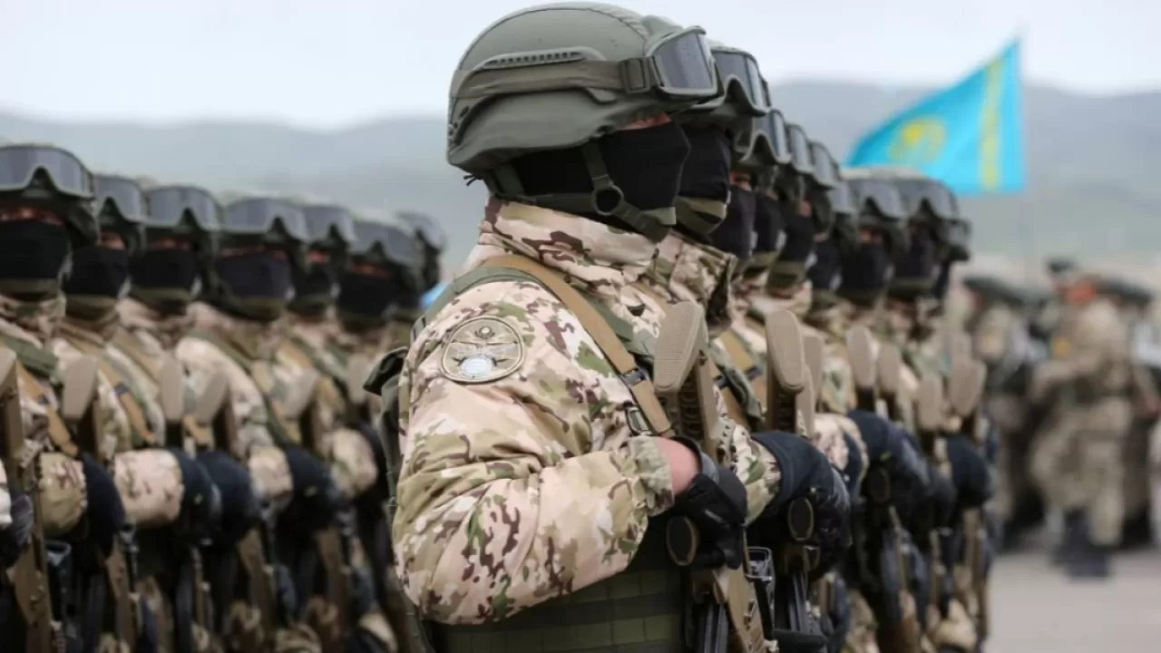 Мәжілісмен блогерлерді әскерге шақыруды ұсынды