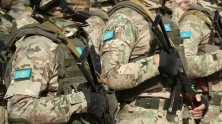 В Казахстане за три года умерло 270 военных