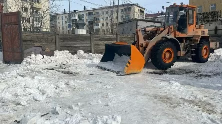 В Павлодаре за минувшие выходные вывезли более 3 тыс. тонн снега