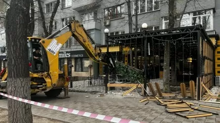 В акимате Алматы сообщили о сносе кафе