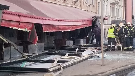 Мощный взрыв прогремел в кафе в Петербурге: погиб корреспондент  
