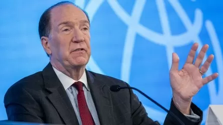 Сотрудники Всемирного банка вынуждены были считать "принцем" сына главы