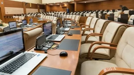 Баласы үшін мандаттан бас тартпау – бұзылмайтын заңдылық