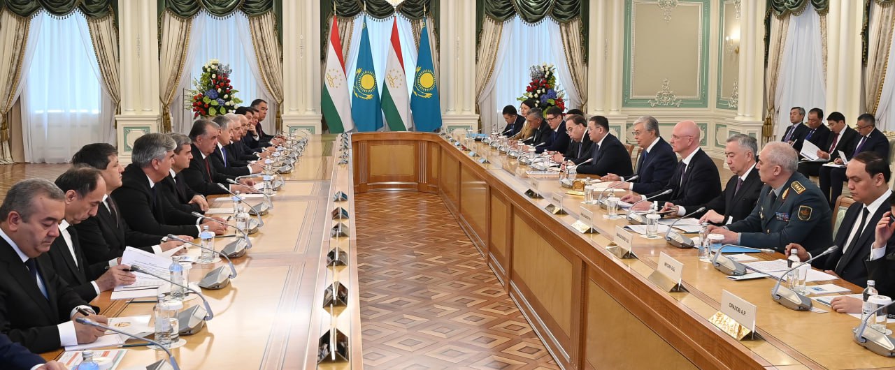 Қазақстан мен Тәжікстан өзара сауда көлемін 2 млрд долларға дейін арттыруды көздеп отыр 