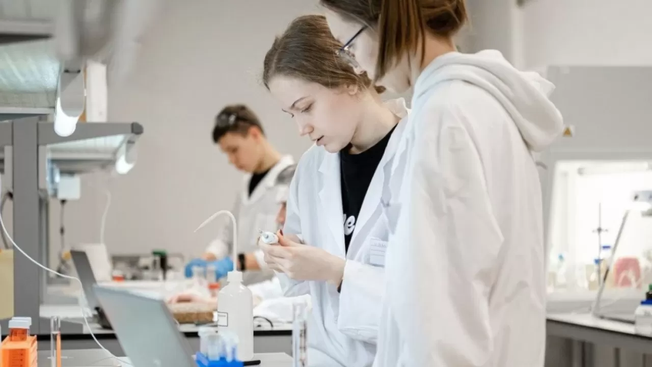 Астанада оқушылар арасында химия пәнінен Менделеев олимпиадасы басталды 