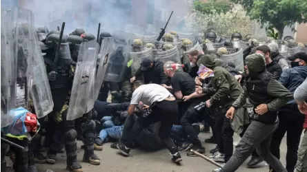 30 миротворцев и 52 протестующих ранены в ходе столкновений в Косово