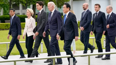 Лидеры стран G7 выразили озабоченность проблемой госдолга в некоторых странах