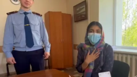 В Кокшетау полицейские вернули гражданке Пакистана похищенный телефон
