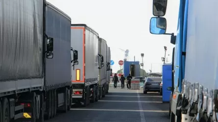 Казахстанские компании против разрешения перевозок с перецепкой российским и белорусским грузоперевозчикам