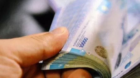 «АлматыЭнергоСбыт» компаниясының қызметкері Алматы облысындағы ауыл тұрғындарының ақшасын жымқырған