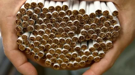 Около 100 тысяч контрабандных пачек сигарет изъяли у жителя Уральска