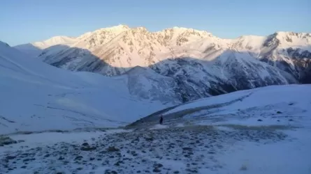 Троих туристов спасли в алматинских горах
