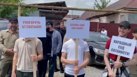 Обвиняемого в сожжении Корана доставили в Чечню для суда