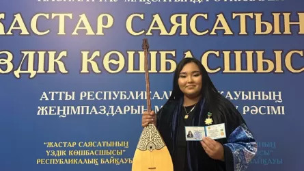 Айтыскер ақынды Fly Arystan ұшағына домбырамен кіргізбей қойды