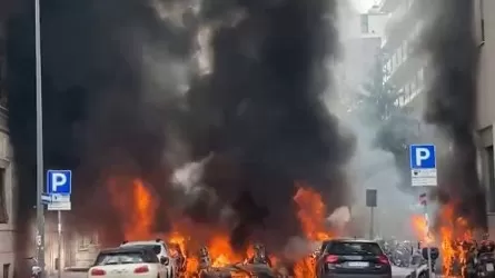Взрыв в центре Милана: сгорело несколько автомобилей