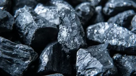 На полгода запретили вывозить уголь автотранспортом из Казахстана