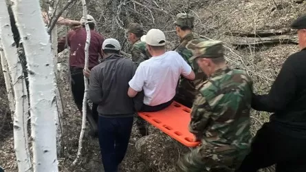 Туристу в Баянауле потребовалась помощь спасателей