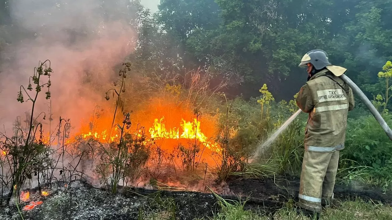  Пожар в Абайской области: пропали 14 работников лесничеств