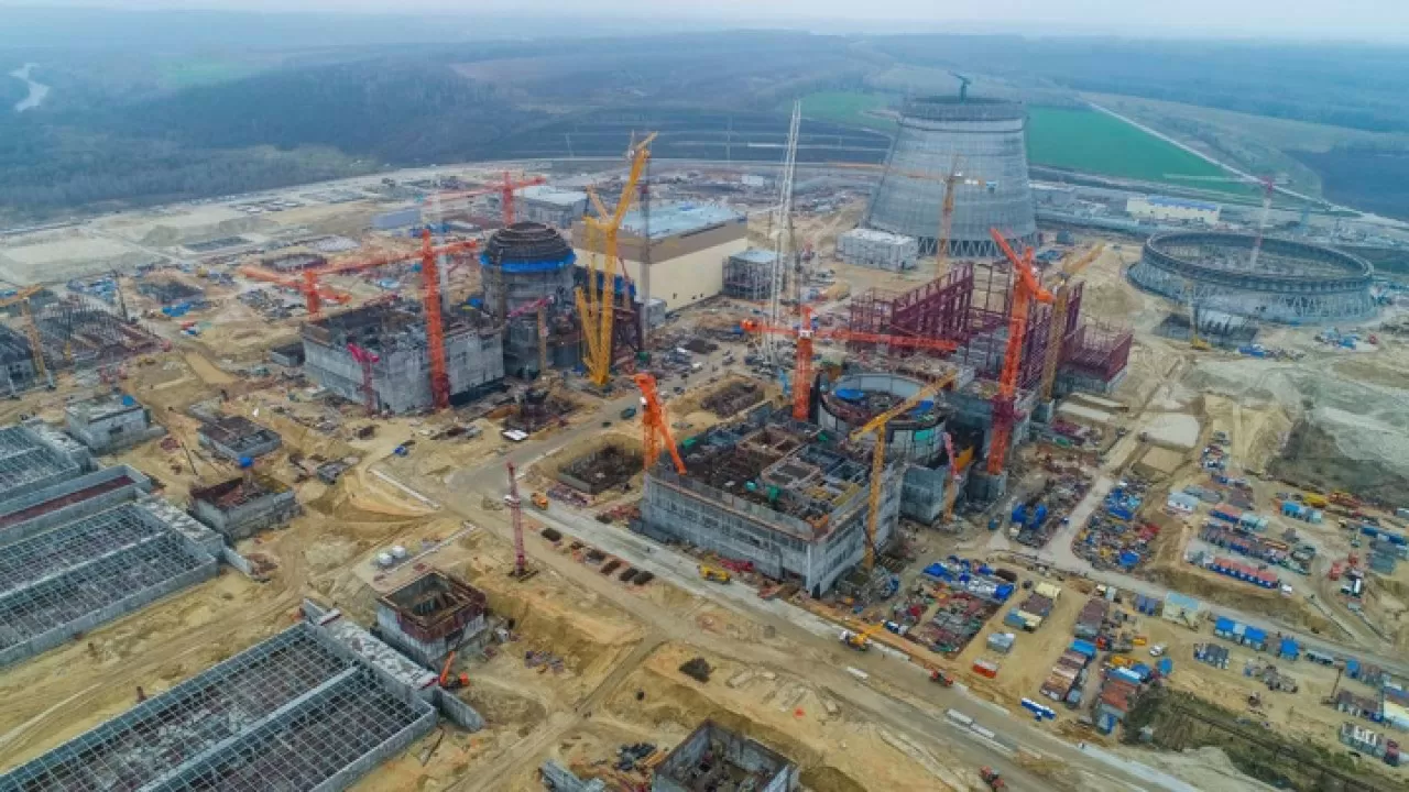 Иран елдің оңтүстігінде екі жаңа атом электр станциясын салып жатыр