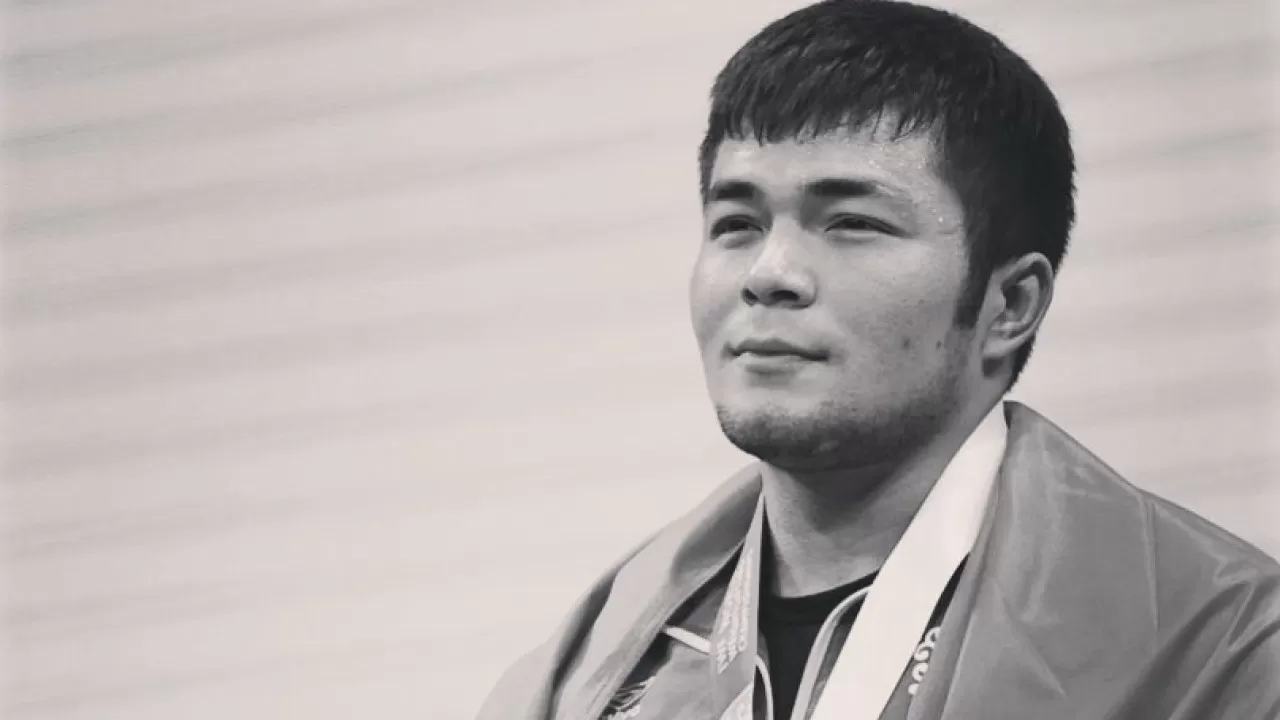 Умер казахстанский штангист Владимир Седов