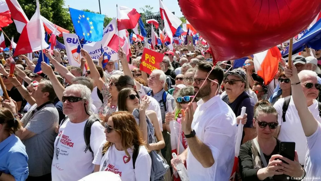 Полмиллиона человек вышли на митинг в Варшаве