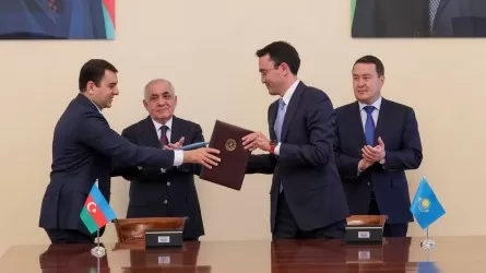10 документов подписали главы правительств Казахстана и Азербайджана