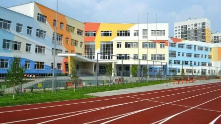 В Казахстане модернизировали свыше 300 школ