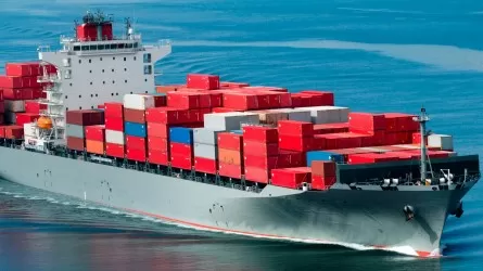 Почти в 2 раза больше морских грузов перевез Казахстан в 2022 году