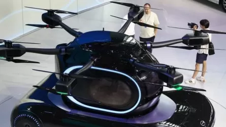 Летающий электромобиль с колесами разработали в Китае