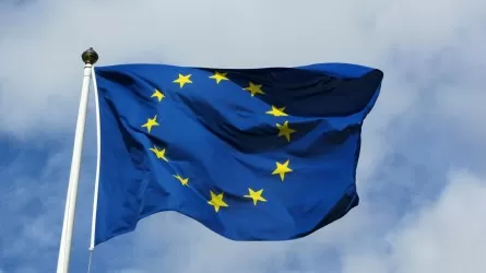 ЕС может исключить пять компаний КНР из пакета антироссийских санкций  