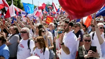 Полмиллиона человек вышли на митинг в Варшаве