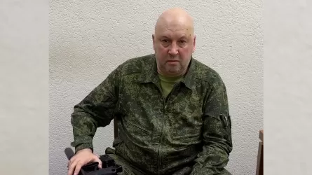 Генерал Суровикин призвал ЧВК "Вагнер" остановиться